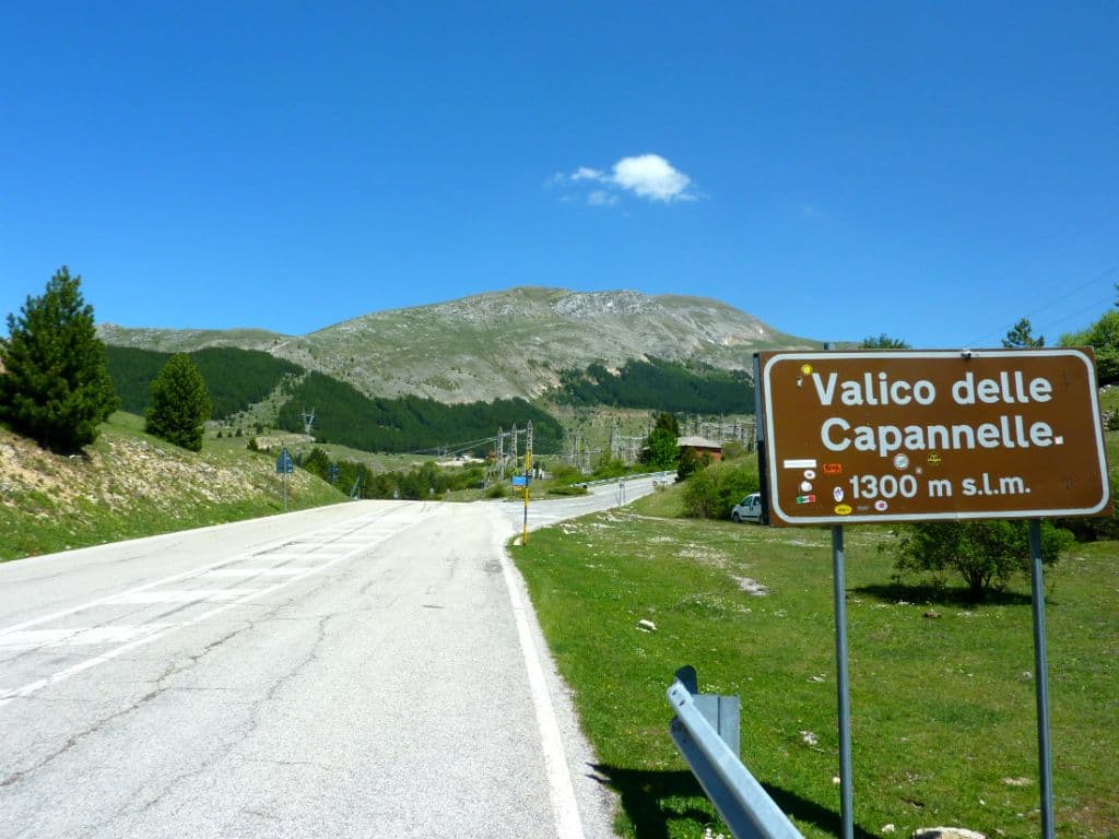 Statali di montagna tra Gran Sasso e Sirente: sicurezza, lavori e mototurismo